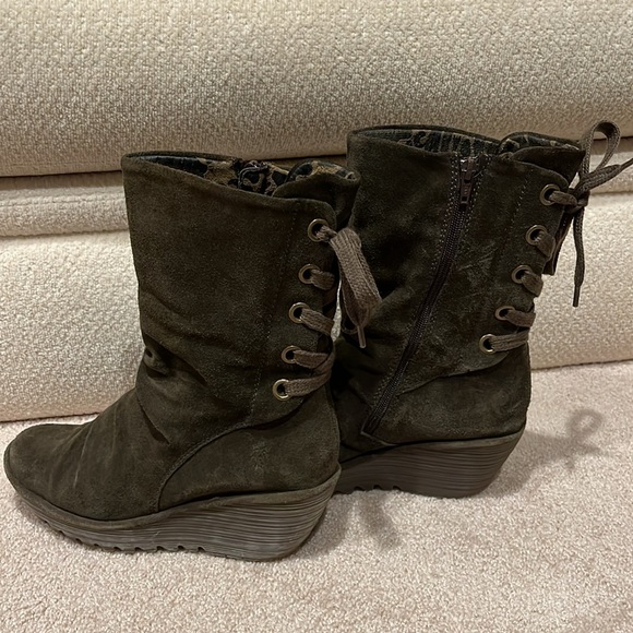 Fly London EU41 mid height, suede, combo of olive, grey, brown = boot color - Picture 8 of 14